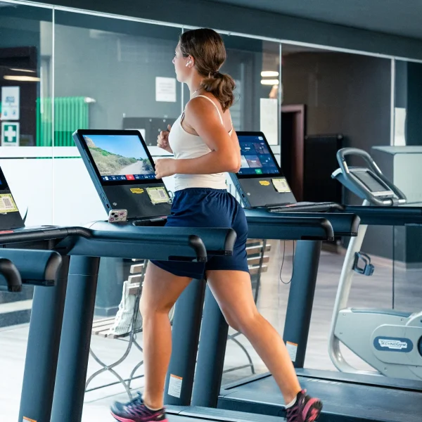 macchinari per cardio nella palestra a trento juta